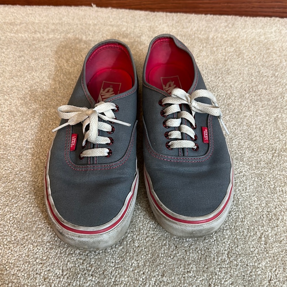 Vans authentic shoe W size 9 M size 7.5